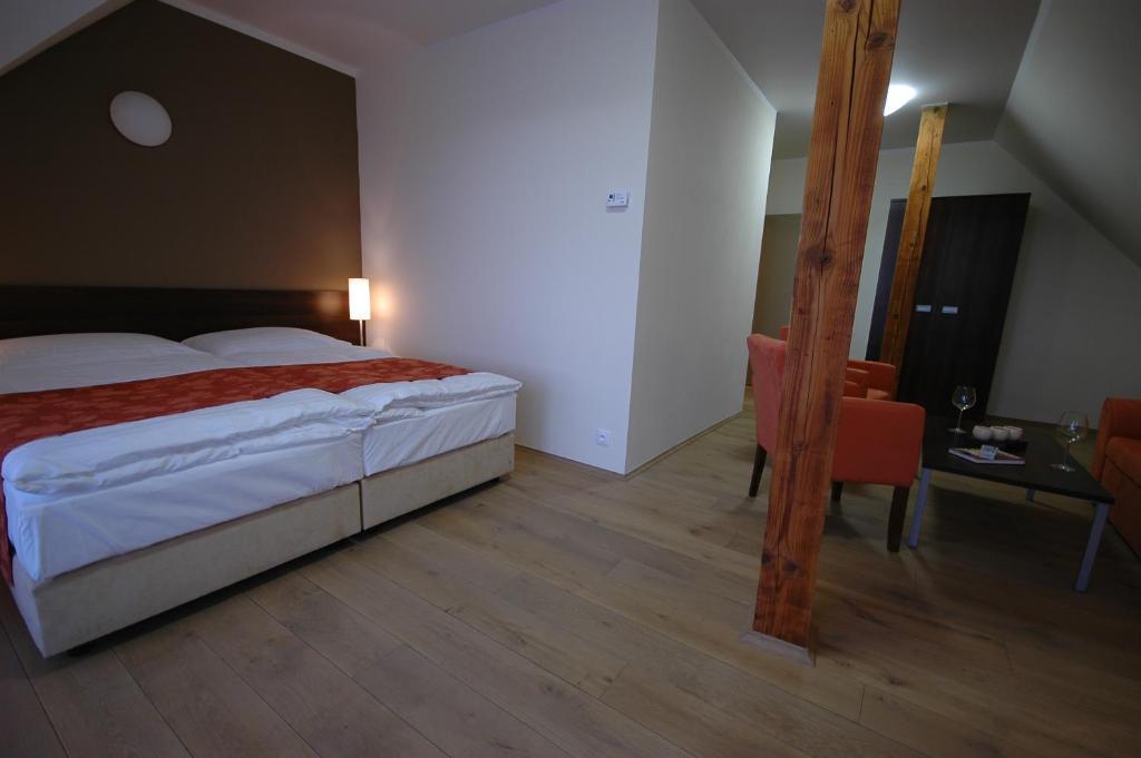 Garden Hotel Mezna Hřensko Zimmer foto