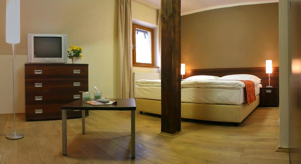 Garden Hotel Mezna Hřensko Zimmer foto